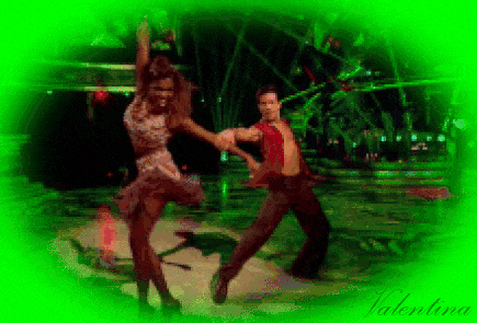 9HB1DuzGAUO7.gif