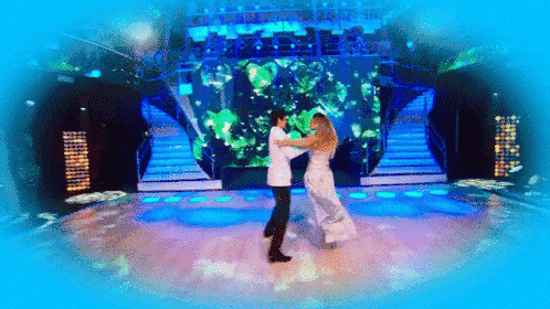 2112612cqvAvNHt.gif
