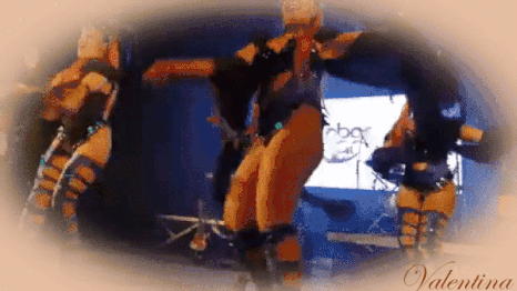 2mKp3waqcwV8.gif